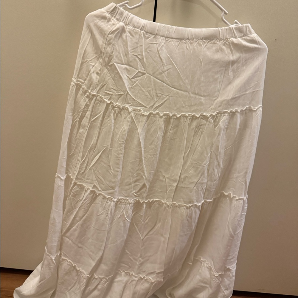 Brandy Melville white tiered skirt